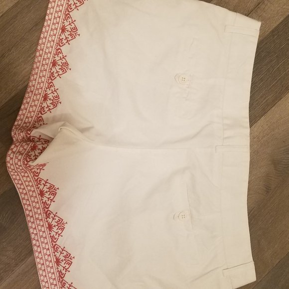 White Shorts with Embroidery - Picture 3 of 8